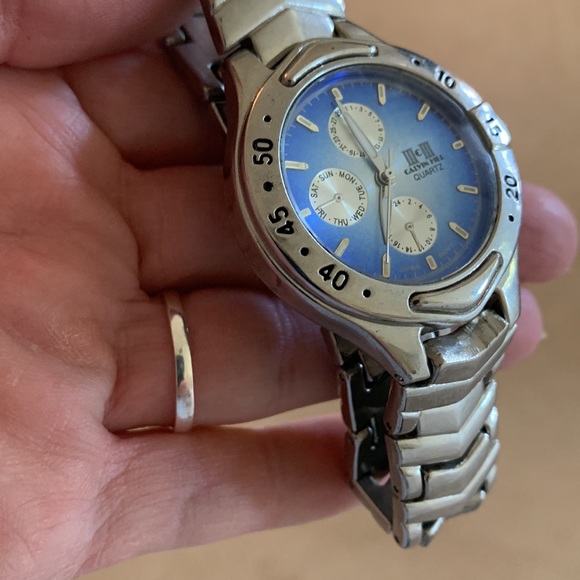 Link Chronograph Watch - Picture 10 of 10